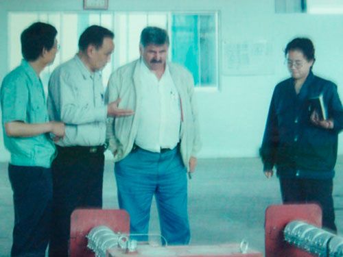 土庫(kù)曼斯坦客商來我公司選購(gòu)產(chǎn)品